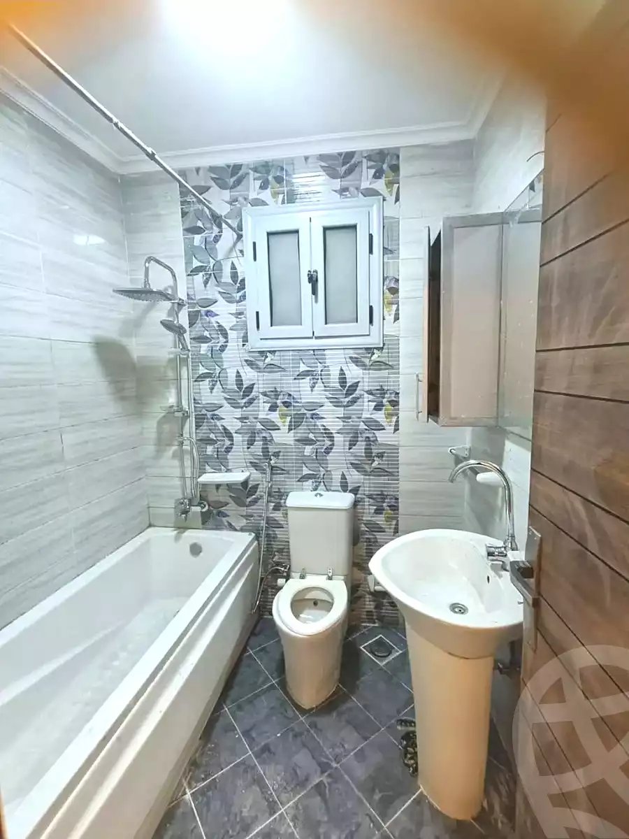 https://aqarmap.com.eg/en/listing/7210648-for-sale-alexandria-sydy-bshr-sydy-bshr-bhry-street-17