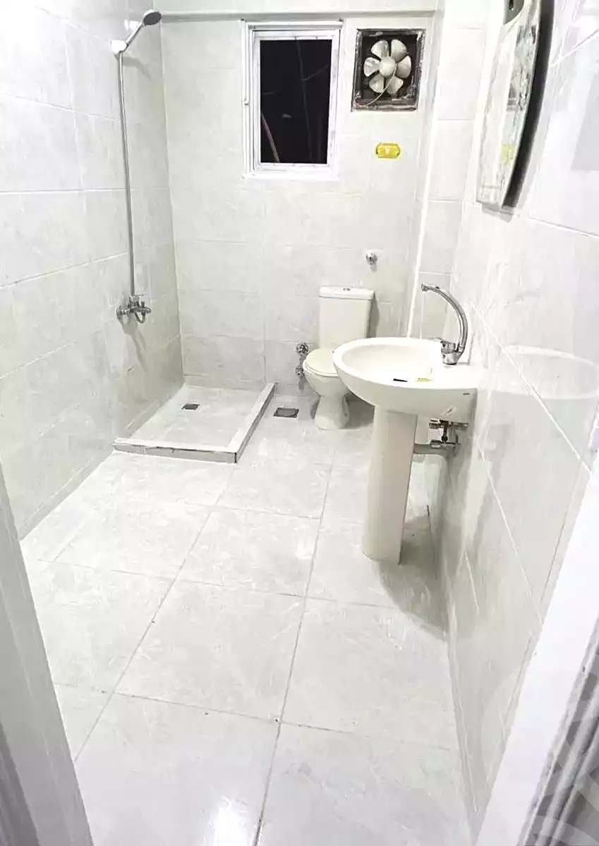https://aqarmap.com.eg/ar/listing/7210748-for-rent-alexandria-sydy-bshr-sydy-bshr-bhry-shr-mhmwd-l-yswy