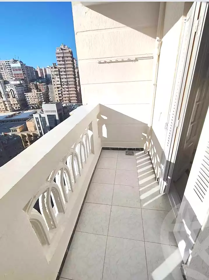 https://aqarmap.com.eg/ar/listing/7211584-for-sale-alexandria-sydy-bshr-sydy-bshr-bhry-gamal-abd-el-nasir-st