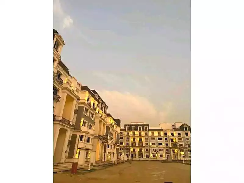 https://aqarmap.com.eg/ar/listing/7212876-for-sale-cairo-new-cairo-compounds-mwntn-fyw-y-syty-club-park-mountain-view-icity
