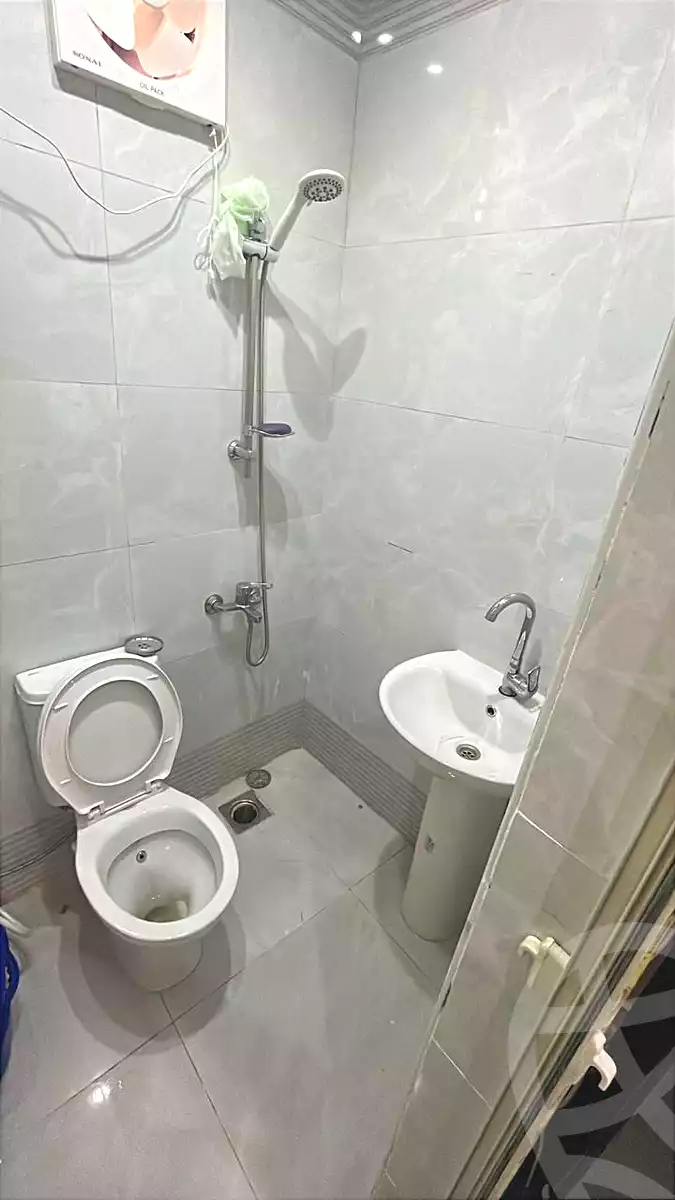 https://aqarmap.com.eg/en/listing/7212758-for-rent-cairo-6th-of-october-el-ahyaa-neighborhood-1st-al-maahad
