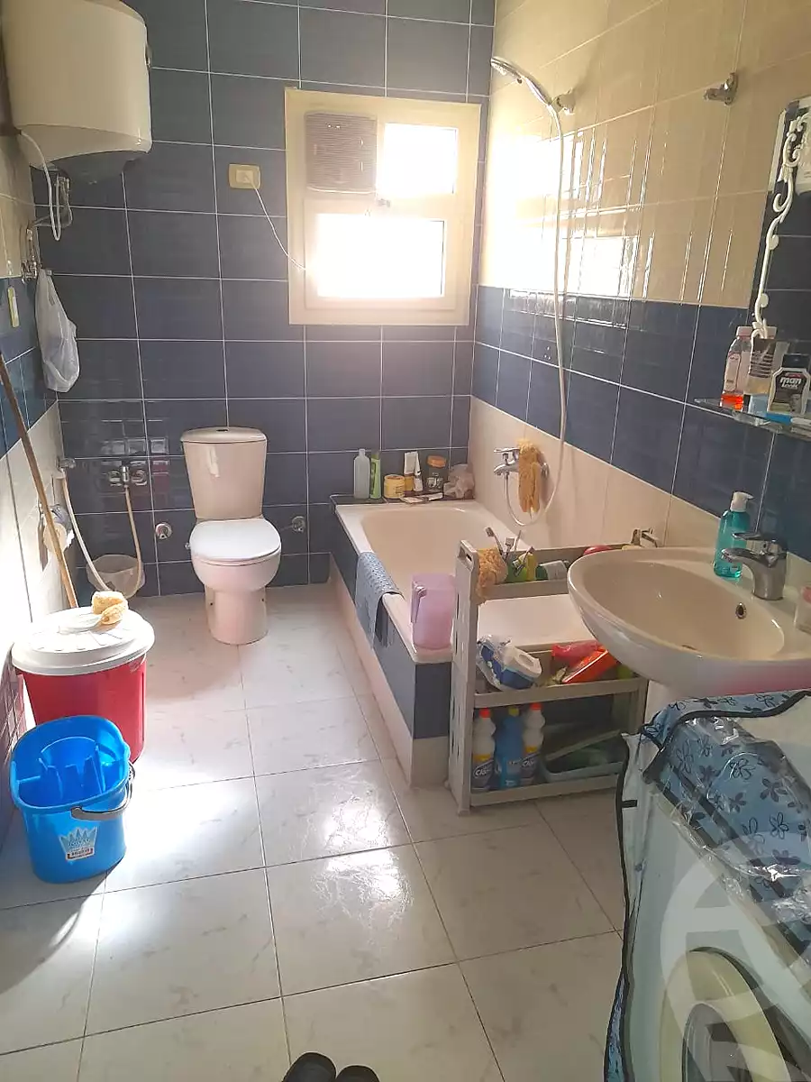 https://aqarmap.com.eg/ar/listing/7212952-for-sale-cairo-6th-of-october-el-ahyaa-neighborhood-2nd-divided-from-al-kafrawei-st