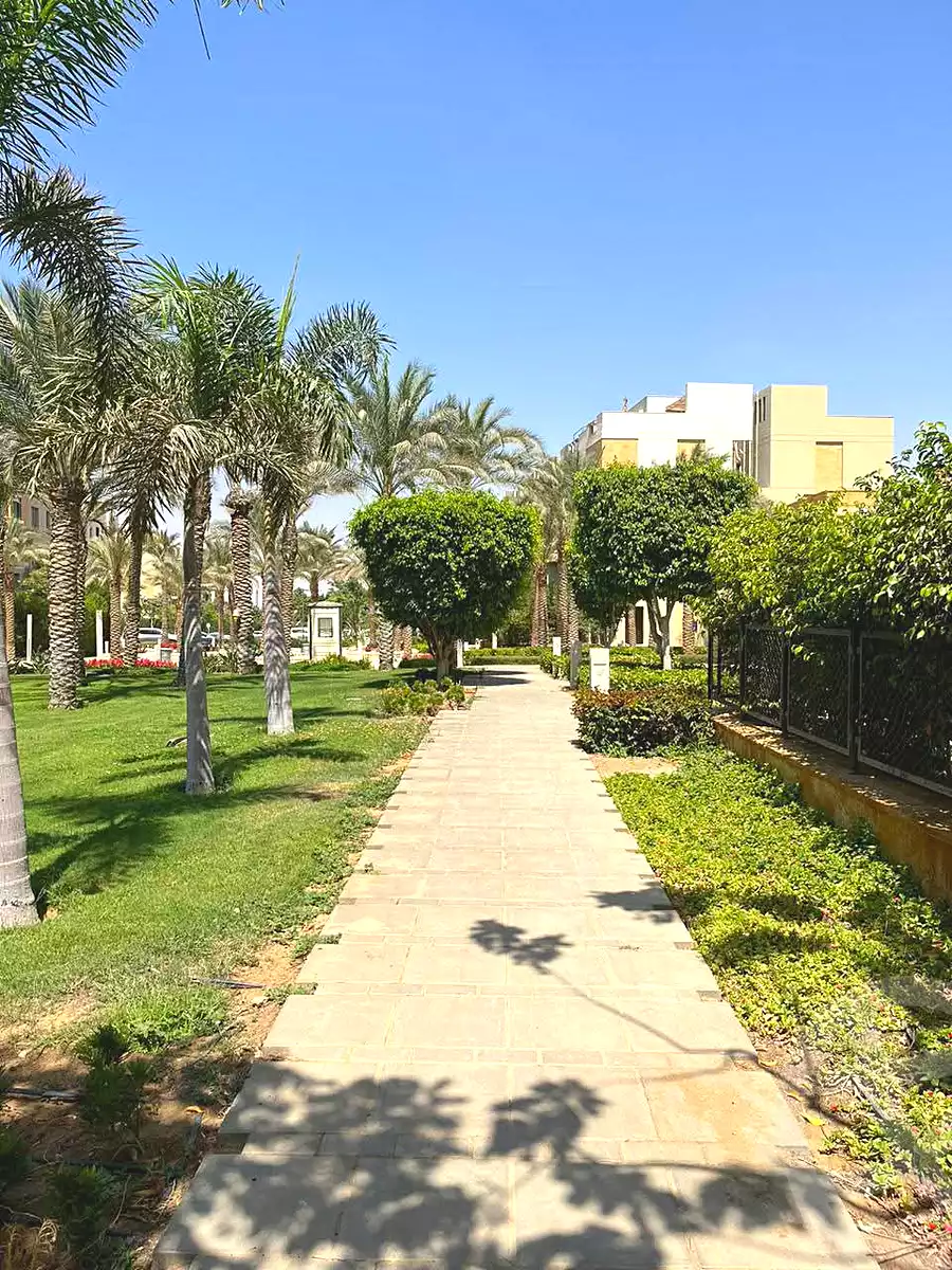 دوبلكس بـ٣ غرف نوم في ايست تاون، صورة ١٣ من ١٥