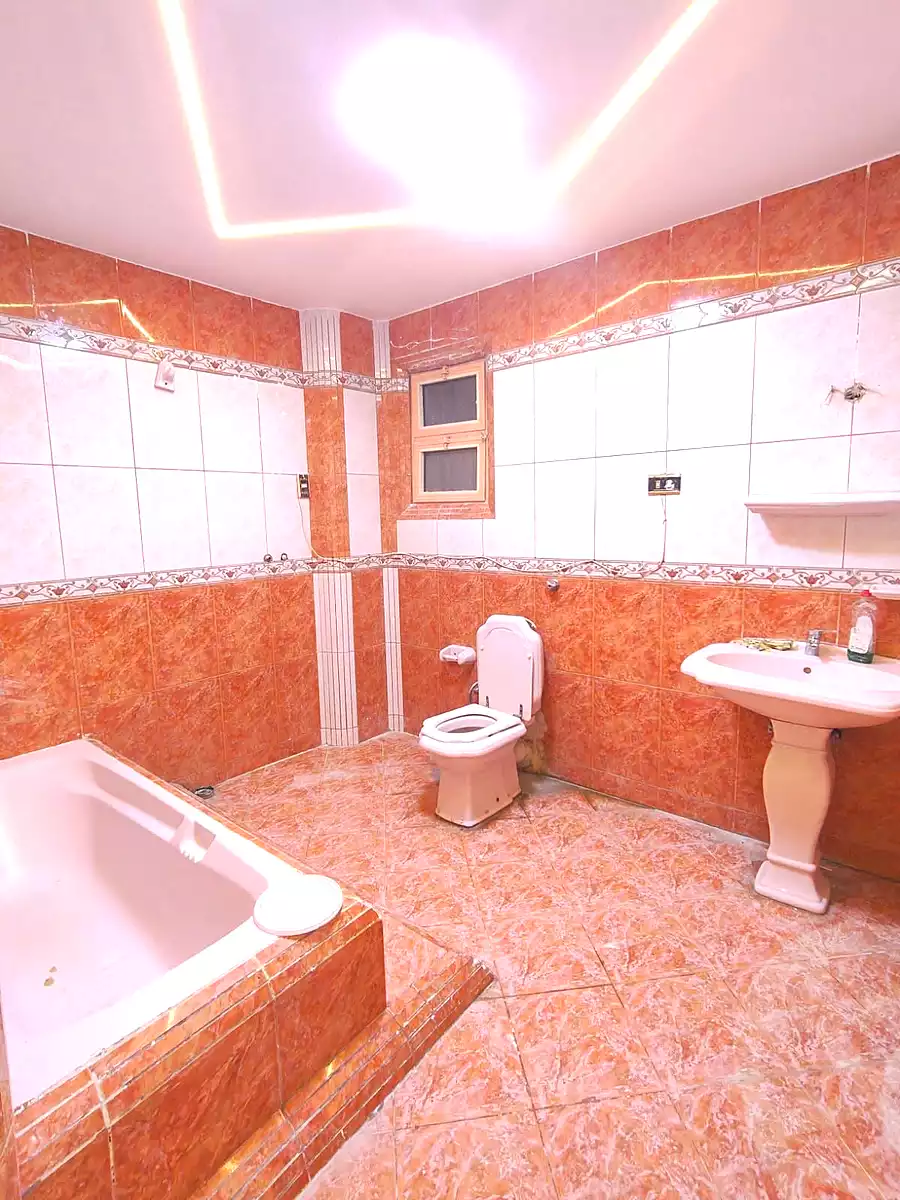 https://aqarmap.com.eg/ar/listing/7213939-for-sale-alexandria-sydy-bshr-sydy-bshr-bhry-shr-khld-bn-lwlyd