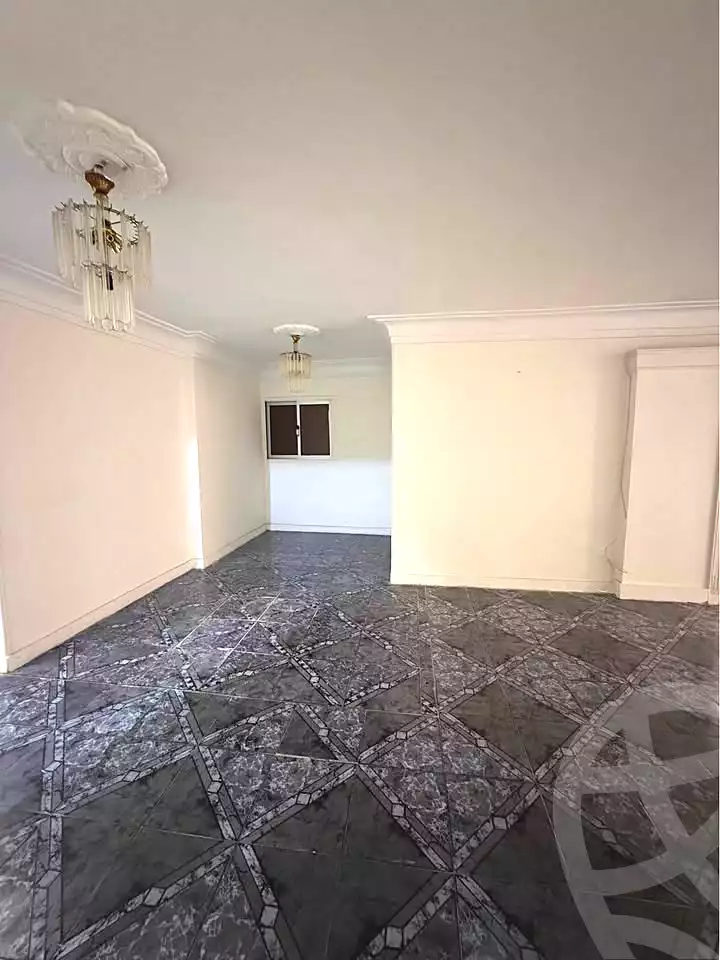 https://aqarmap.com.eg/ar/listing/7214077-for-sale-alexandria-sydy-bshr-sydy-bshr-bhry-abd-el-salam-aref-st