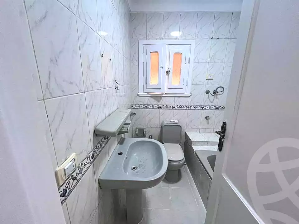 https://aqarmap.com.eg/en/listing/7214127-for-sale-alexandria-al-agamy-shataa-el-nakheel