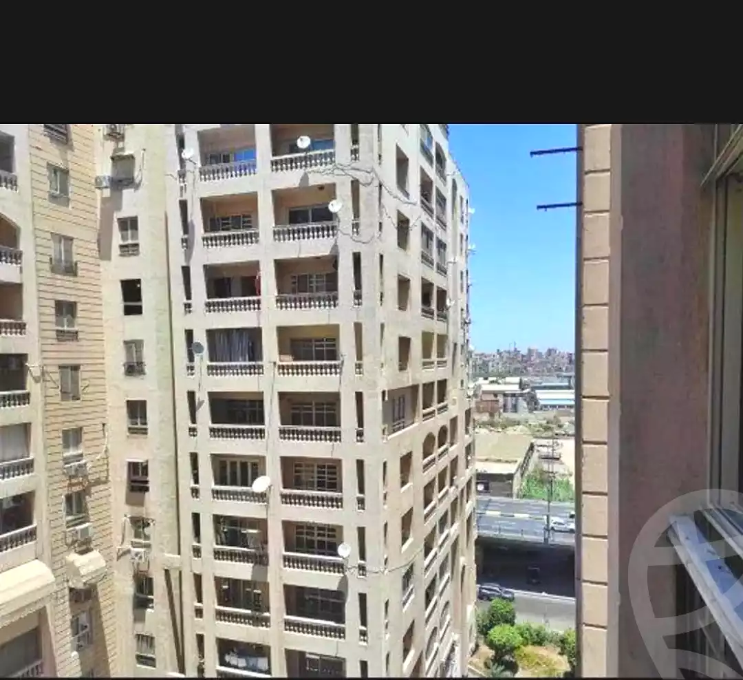 https://aqarmap.com.eg/ar/listing/7214219-for-rent-alexandria-moharram-bey
