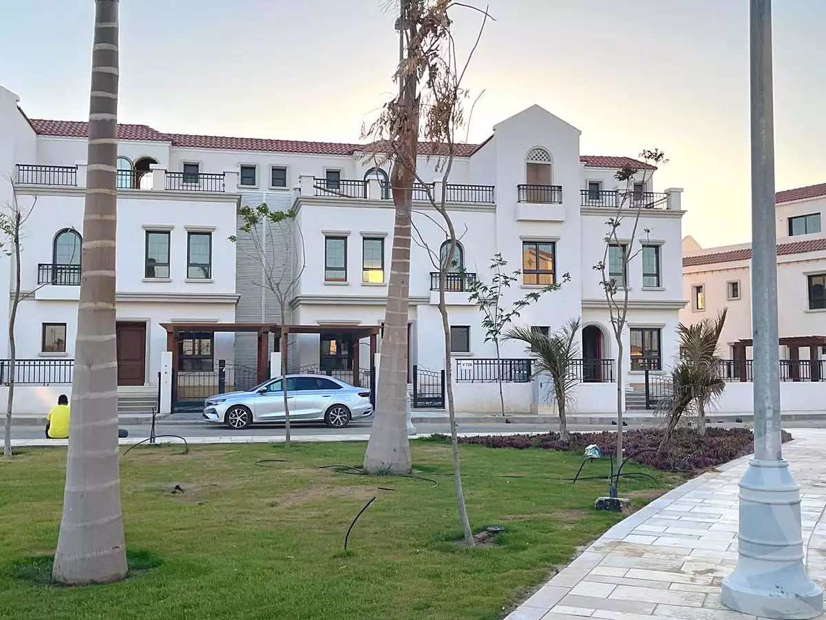 https://aqarmap.com.eg/en/listing/7214510-for-sale-cairo-new-administrative-capital-r7-celia-mntq-lfylt-1