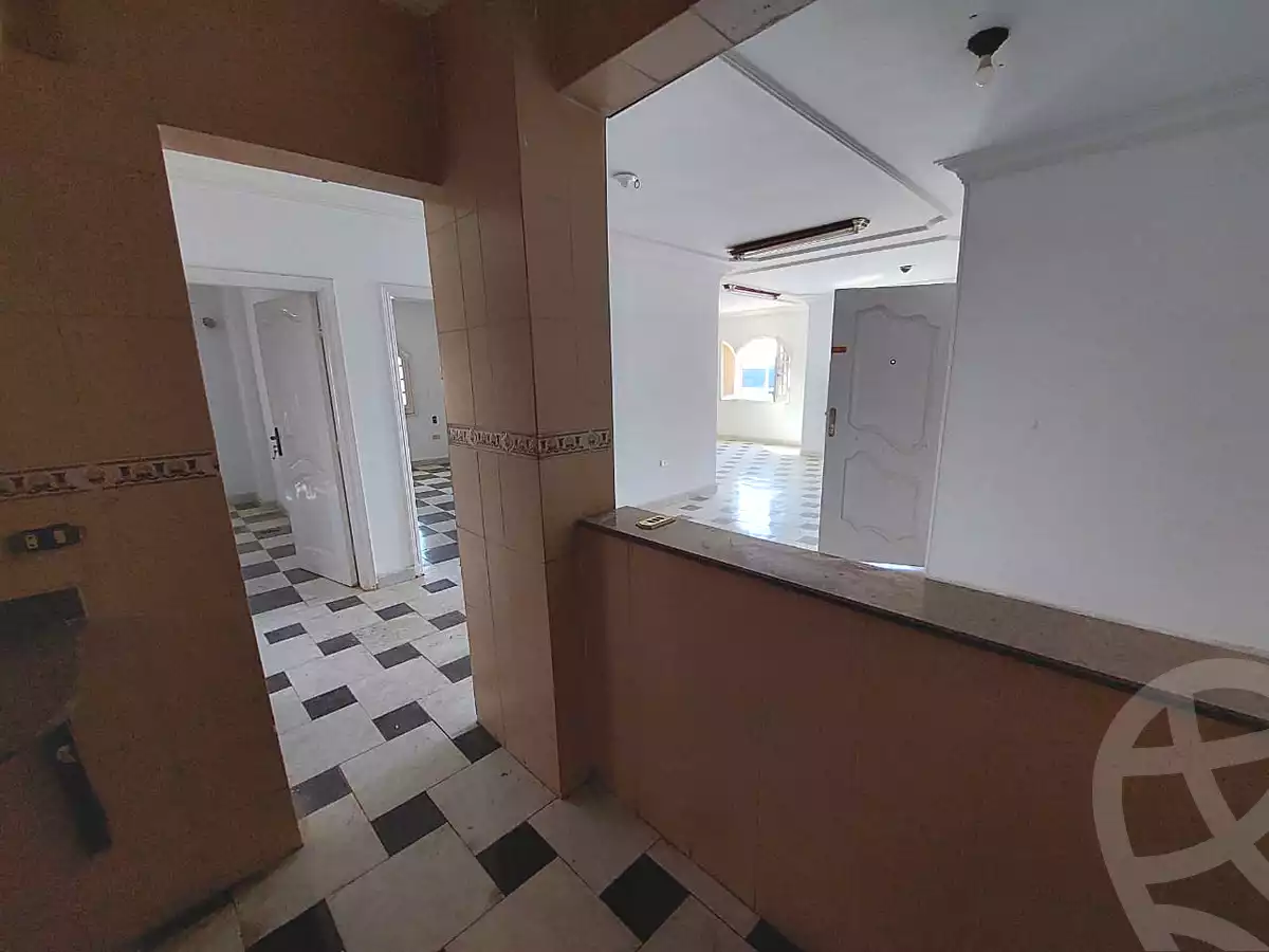 https://aqarmap.com.eg/ar/listing/7214694-for-sale-cairo-6th-of-october-el-ahyaa-neighborhood-1st-rich-bake-st