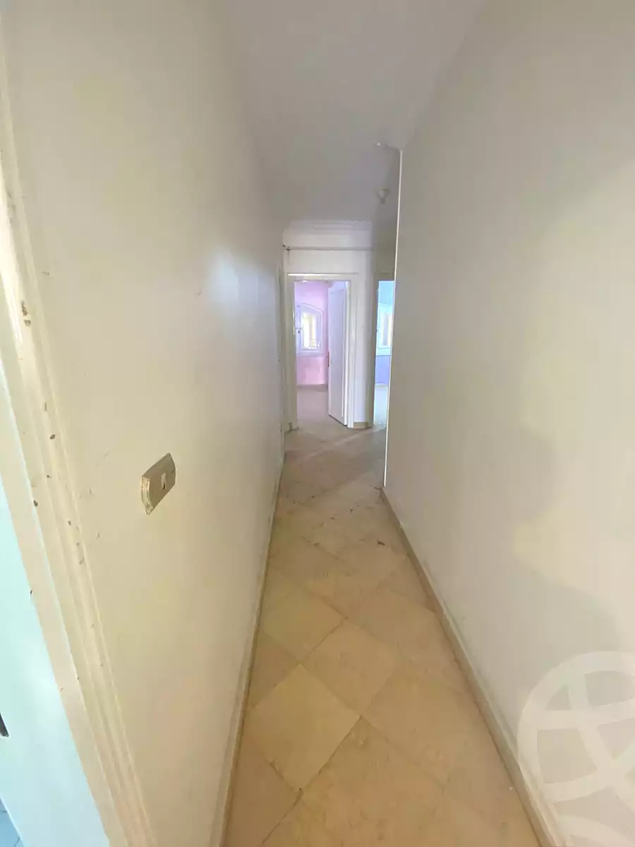https://aqarmap.com.eg/ar/listing/7214793-for-sale-cairo-6th-of-october-el-ahyaa-neighborhood-2nd-divided-from-al-kafrawei-st