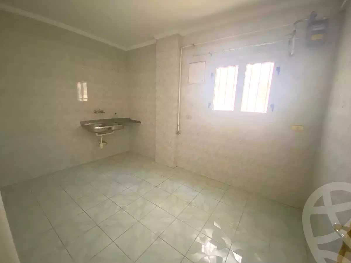 https://aqarmap.com.eg/ar/listing/7214793-for-sale-cairo-6th-of-october-el-ahyaa-neighborhood-2nd-divided-from-al-kafrawei-st