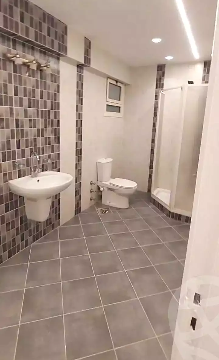 https://aqarmap.com.eg/en/listing/7215207-for-sale-alexandria-al-agamy-lbytsh-bianchiii
