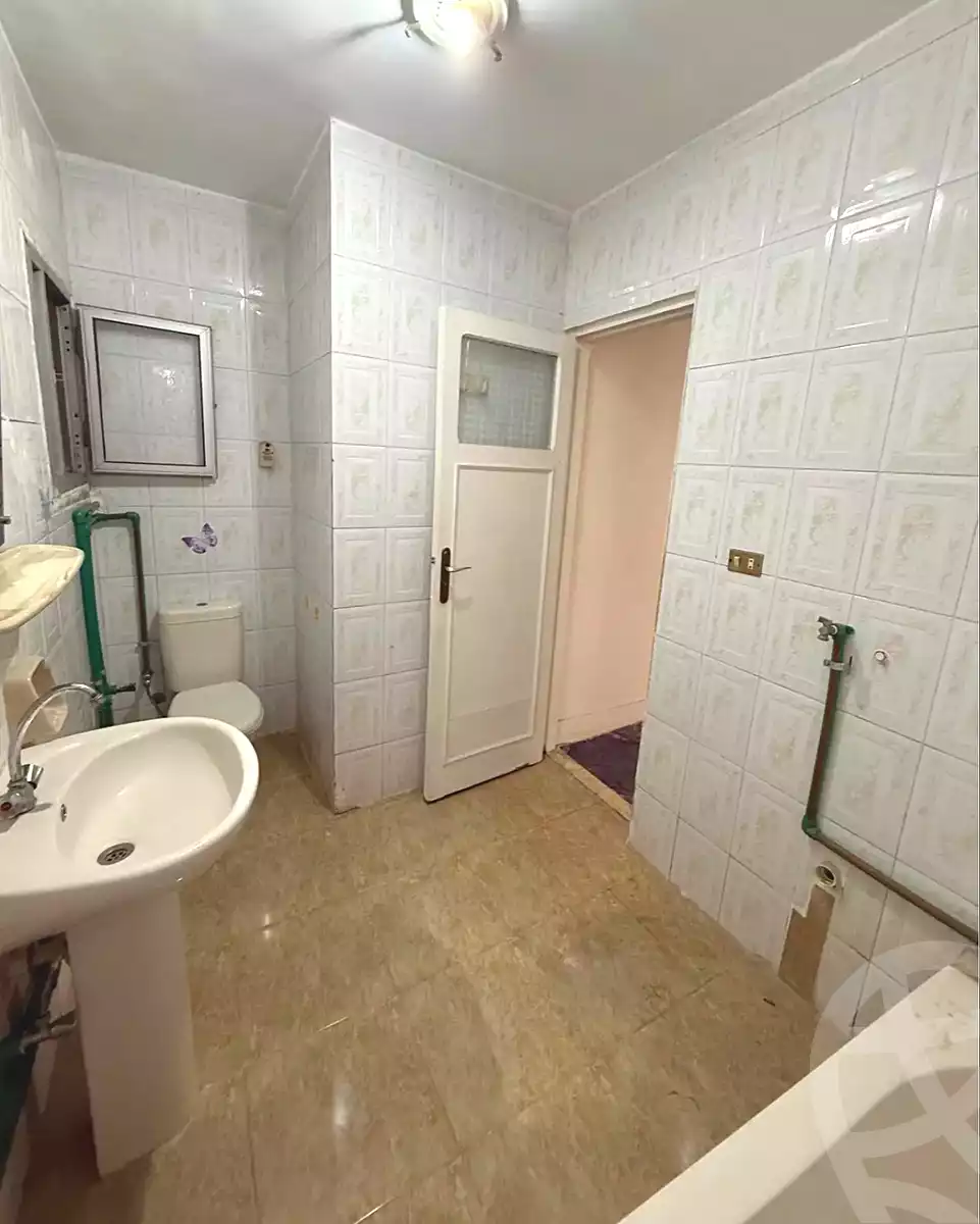 https://aqarmap.com.eg/en/listing/7215670-for-sale-alexandria-sydy-bshr-sydy-bshr-bhry-abd-el-salam-aref-st