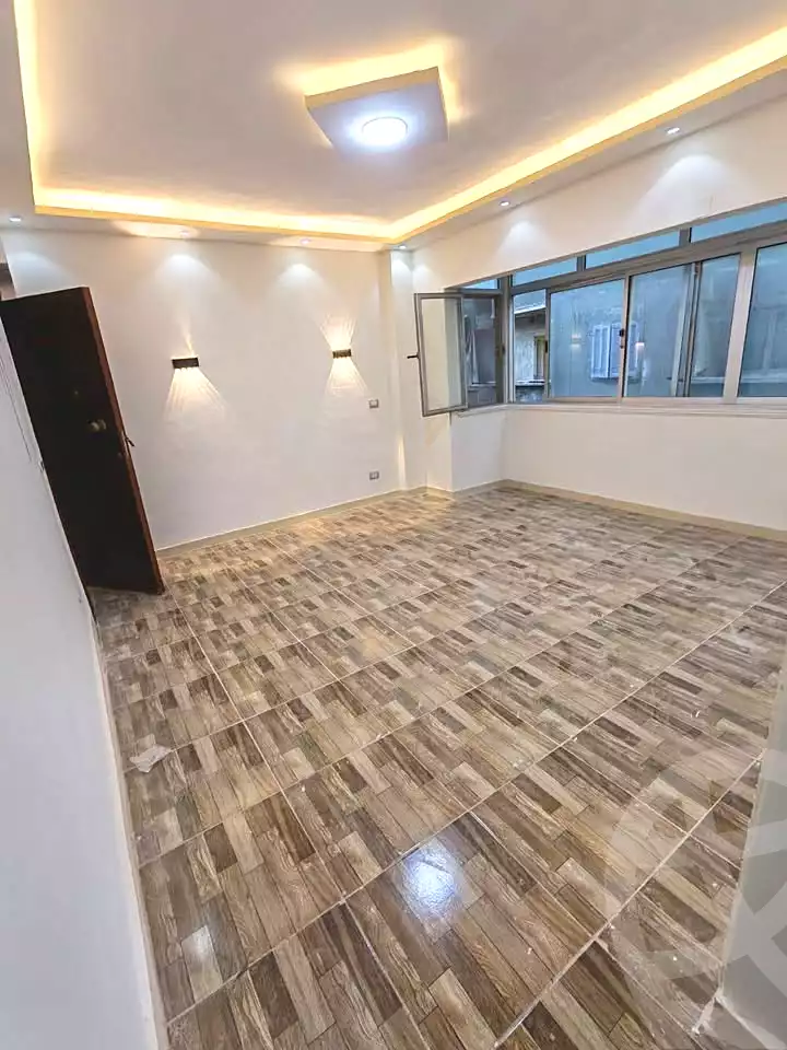 https://aqarmap.com.eg/ar/listing/7216145-for-sale-alexandria-al-agamy-el-hanouvel