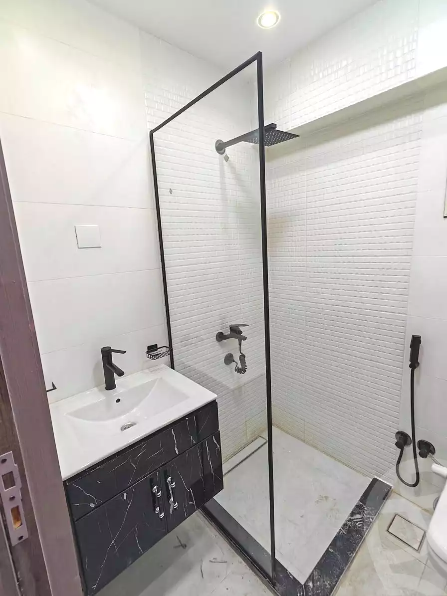 https://aqarmap.com.eg/en/listing/7216591-for-sale-cairo-el-sheikh-zayed-city-compounds-terrace-hdb