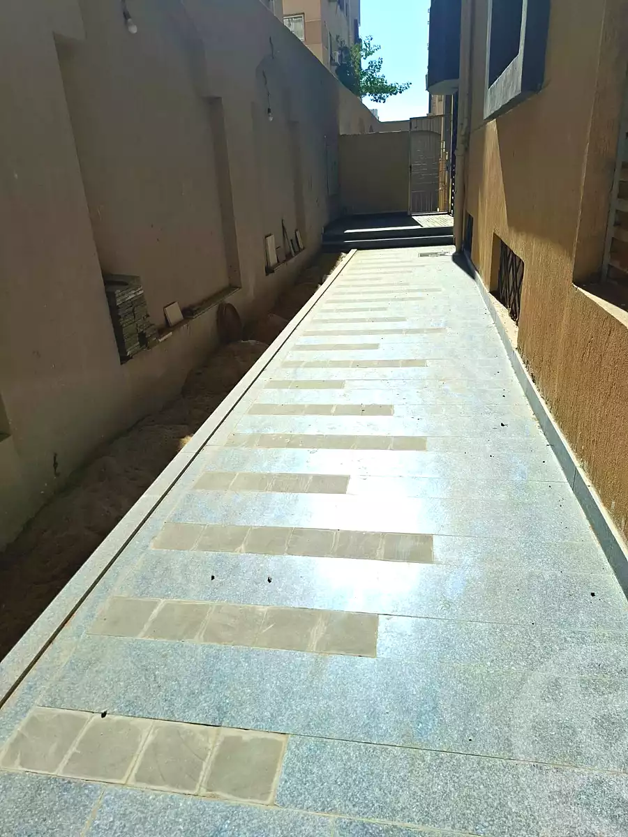 https://aqarmap.com.eg/en/listing/7216612-for-sale-cairo-el-sheikh-zayed-city-el-hay-el-hady-ashaer-area-1-street-10