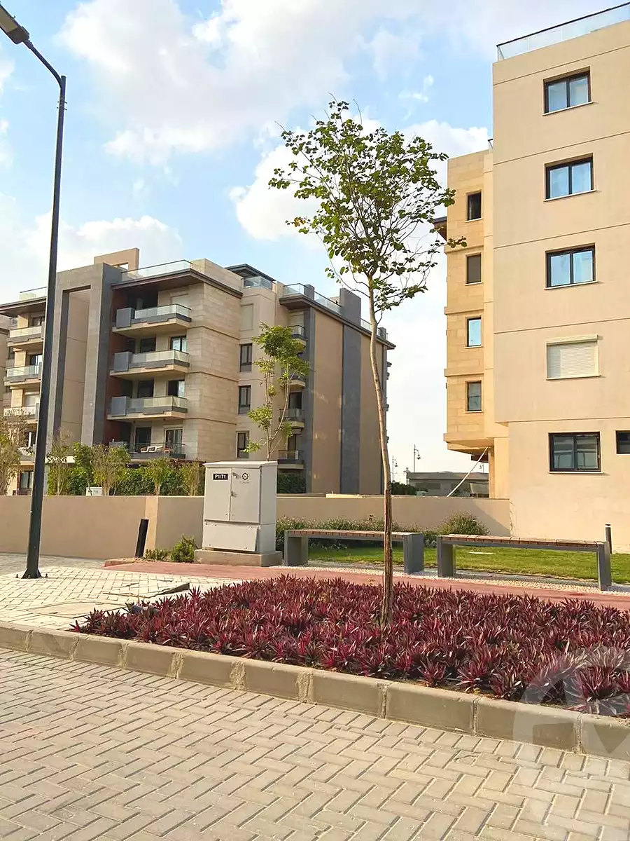 https://aqarmap.com.eg/en/listing/7217183-for-sale-cairo-new-cairo-compounds-azad