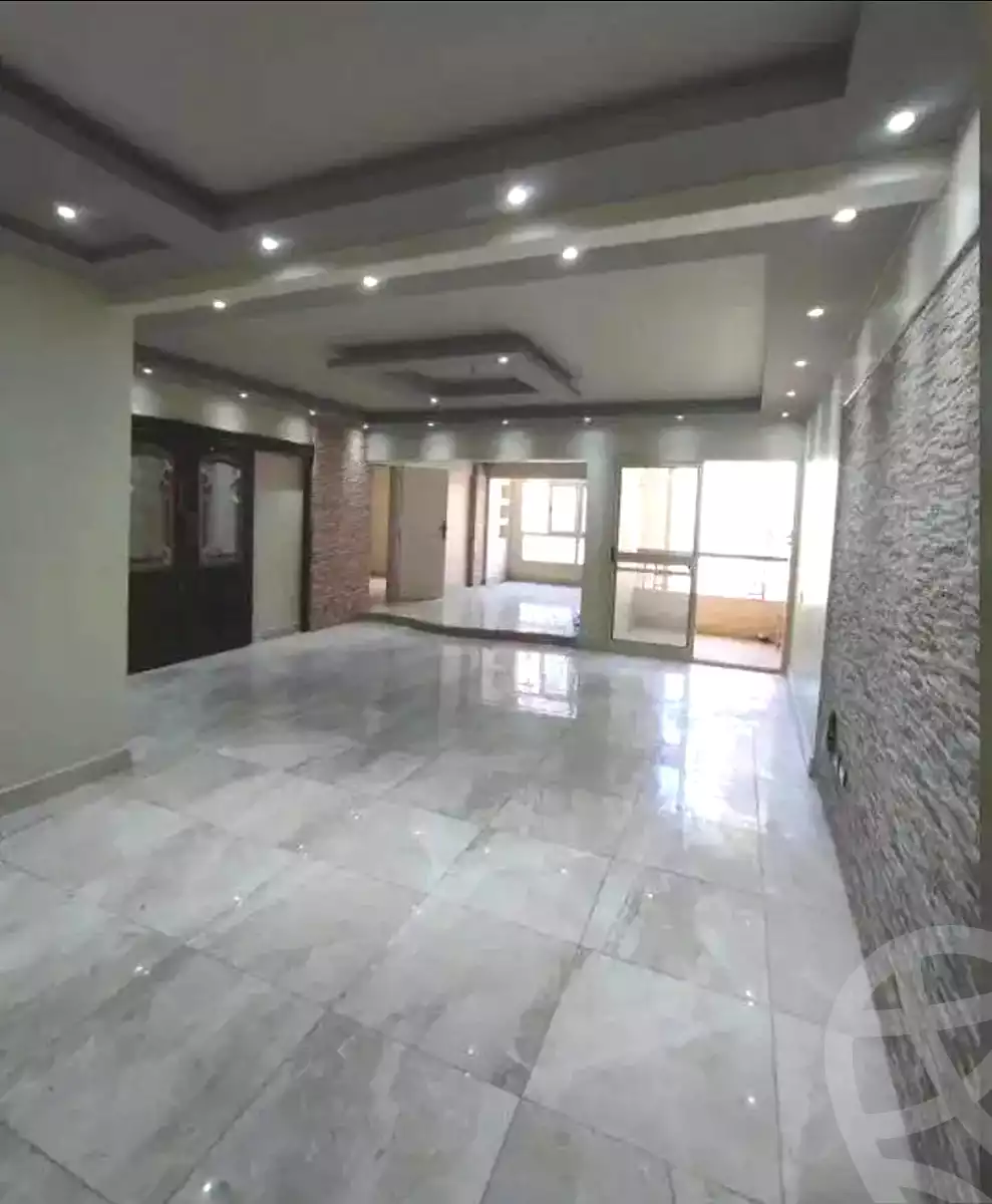https://aqarmap.com.eg/ar/listing/7217707-for-rent-alexandria-moharram-bey