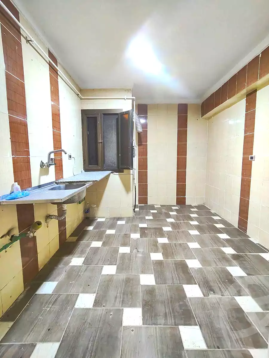 https://aqarmap.com.eg/en/listing/7218052-for-sale-alexandria-el-mandara-alex-el-mandara-bahri-sidi-kamal-st