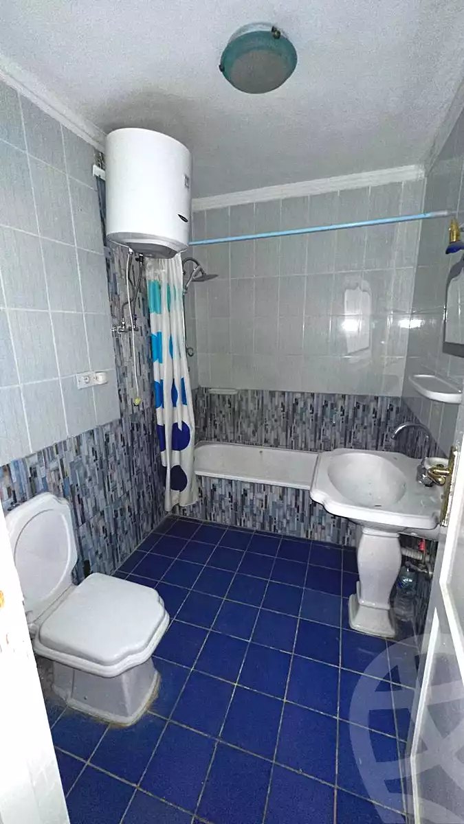 https://aqarmap.com.eg/en/listing/7218452-for-sale-cairo-new-cairo-lrhb-city-phase-2-amr-ibn-el-aas-st