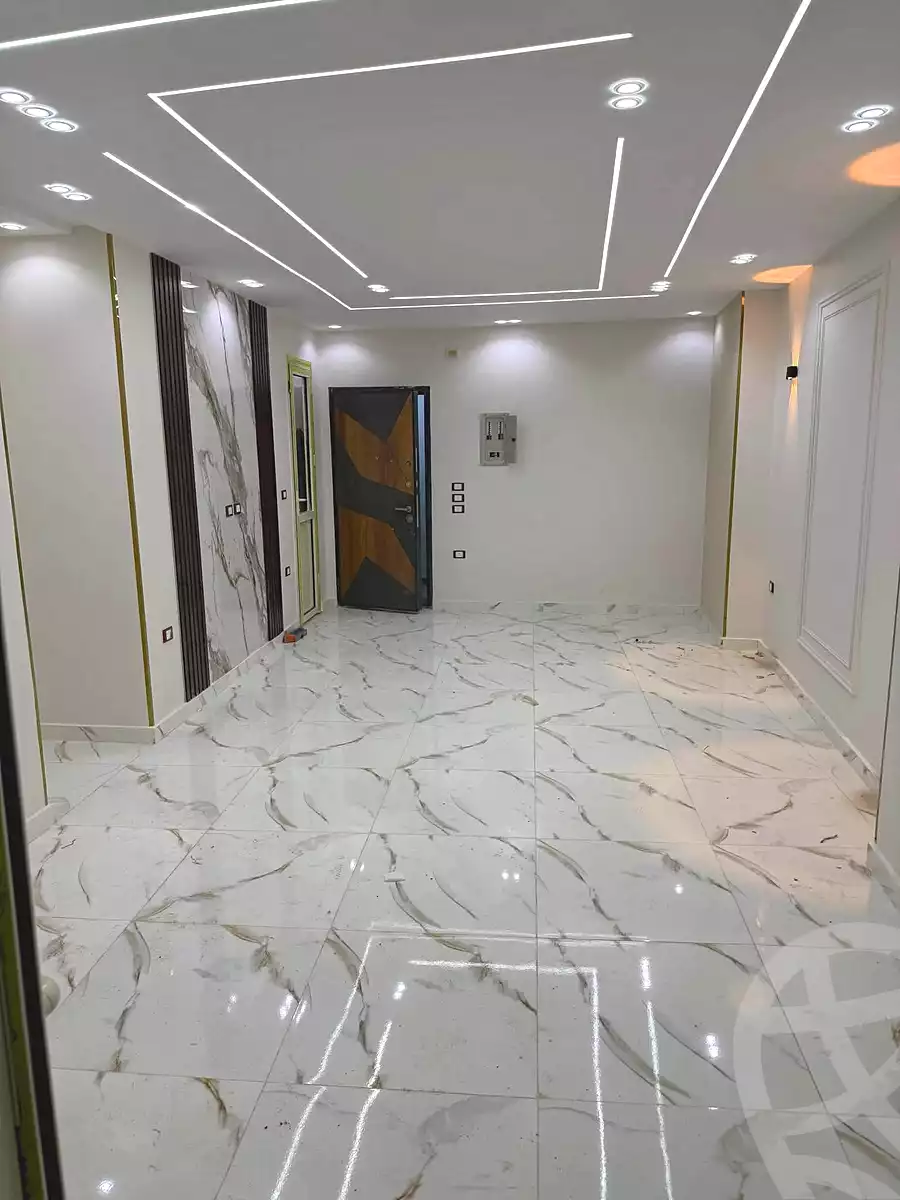 https://aqarmap.com.eg/ar/listing/7218489-for-sale-cairo-el-haram-el-lebeny-soltan-khattab-st