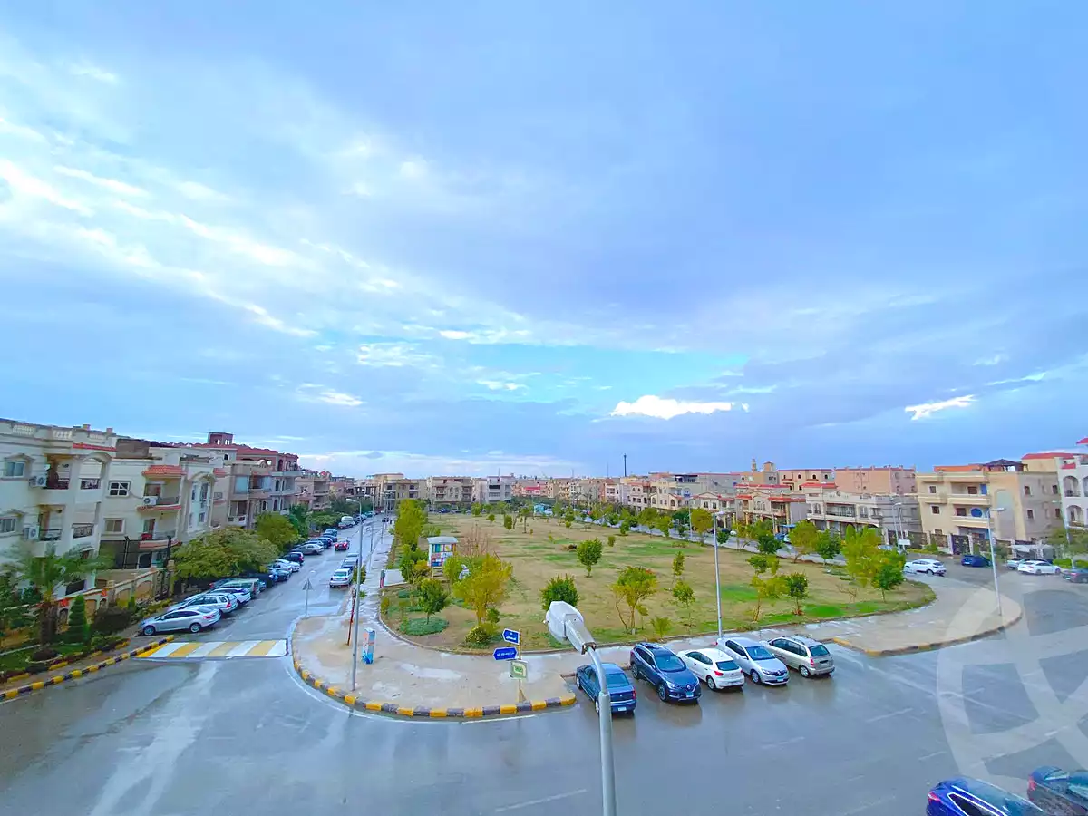 https://aqarmap.com.eg/ar/listing/7218602-for-sale-cairo-new-cairo-ganob-el-akadamiya-south-academy-b-medhat-el-kholy-st