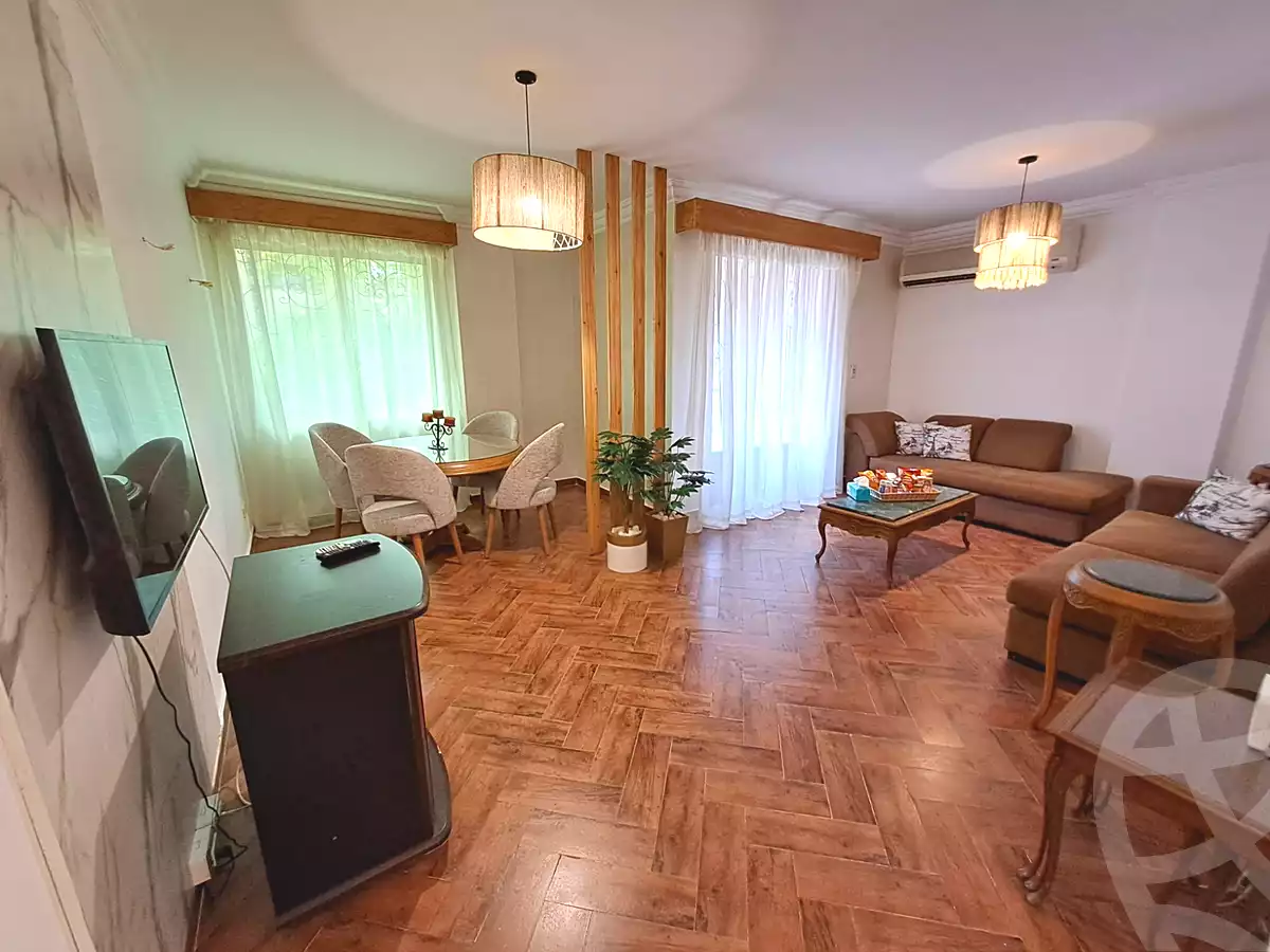 https://aqarmap.com.eg/ar/listing/7218605-for-sale-cairo-new-cairo-lrhb-city-phase-4-mohammed-farid-st
