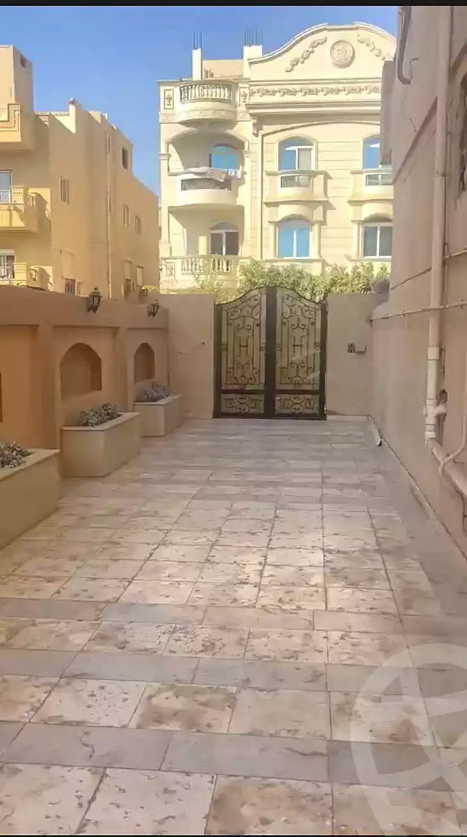 https://aqarmap.com.eg/ar/listing/7218650-for-sale-cairo-new-cairo-el-yassamin-el-yasmeen-5-ahmed-shawqii-axis