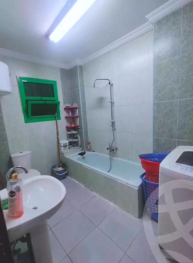 https://aqarmap.com.eg/ar/listing/7218688-for-sale-cairo-helwan-helwan-el-sharkeya-heidar-st
