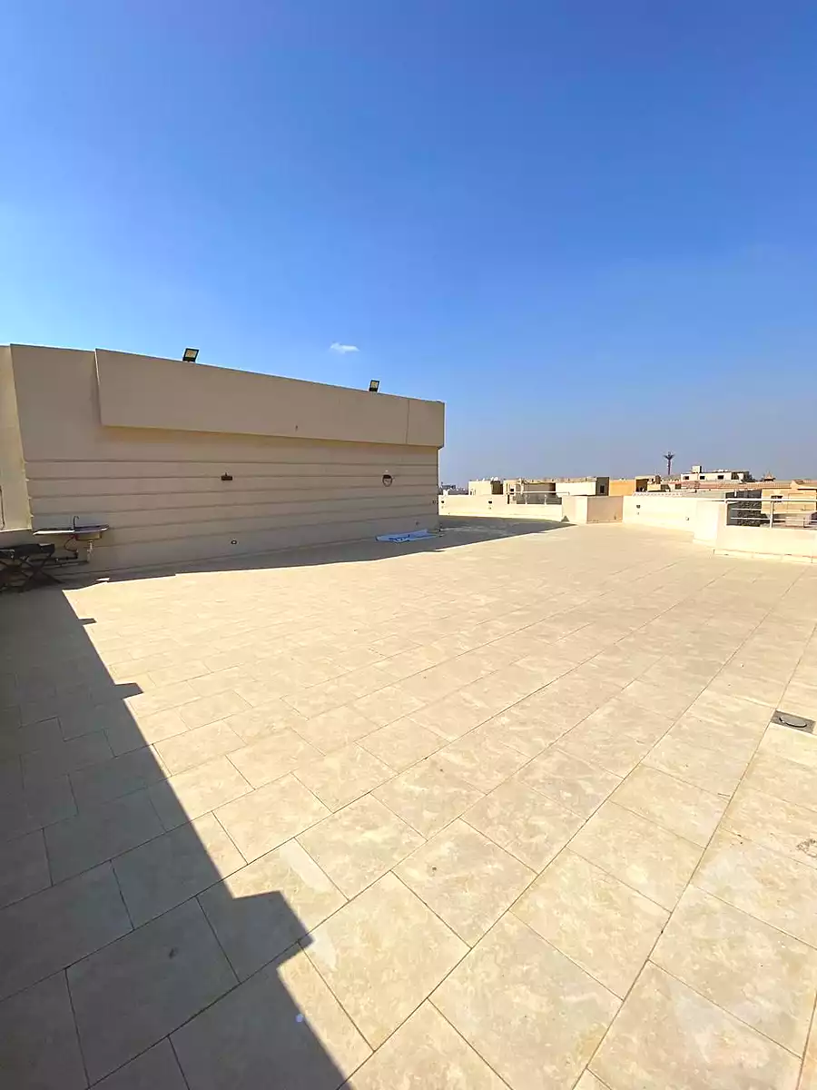 https://aqarmap.com.eg/en/listing/7218694-for-sale-cairo-new-cairo-ganob-el-akadamiya-orouba-axis