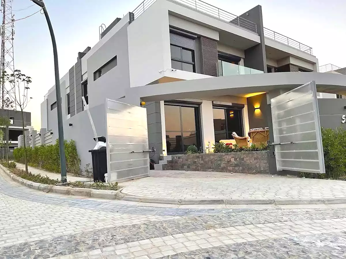 https://aqarmap.com.eg/en/listing/7218738-for-sale-cairo-new-cairo-compounds-el-patio-town-compound-la-vista