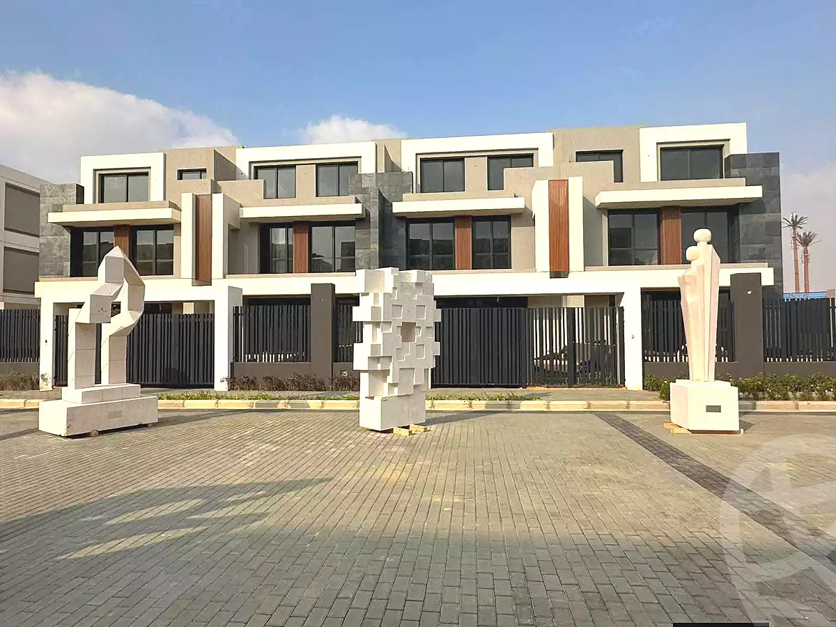 https://aqarmap.com.eg/en/listing/7218789-for-sale-cairo-new-cairo-compounds-el-patio-town-compound-la-vista