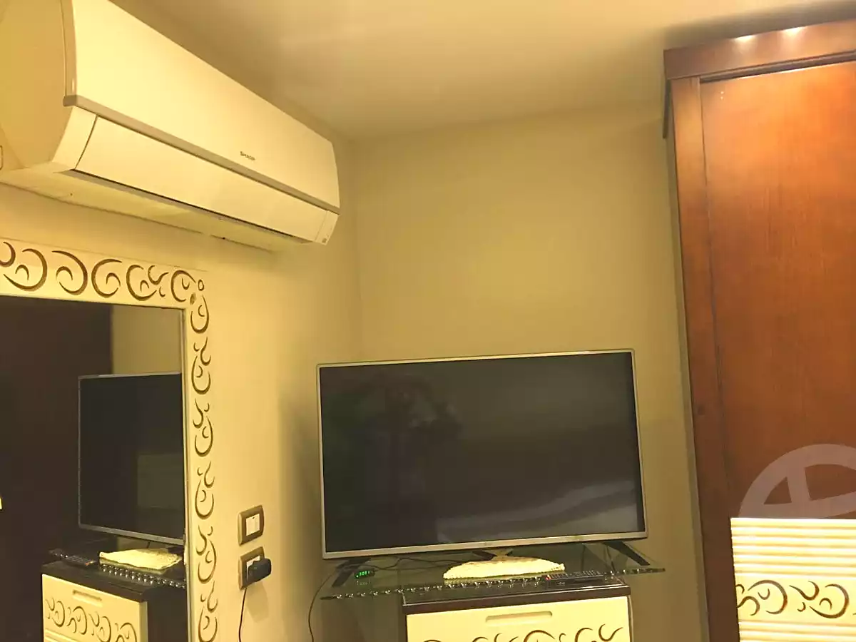 https://aqarmap.com.eg/en/listing/7218874-for-sale-cairo-new-cairo-compounds-el-ashrafia