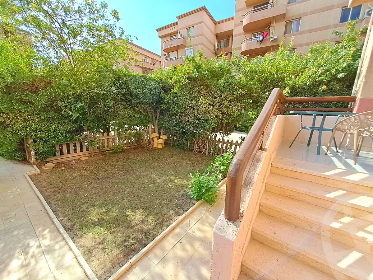 https://aqarmap.com.eg/en/listing/7219296-for-sale-cairo-new-cairo-lrhb-city-phase-4-mostafa-el-nahaas-st