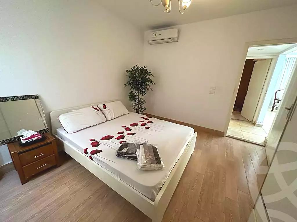 https://aqarmap.com.eg/ar/listing/7219353-for-rent-cairo-6th-of-october-shr-drym-lnd