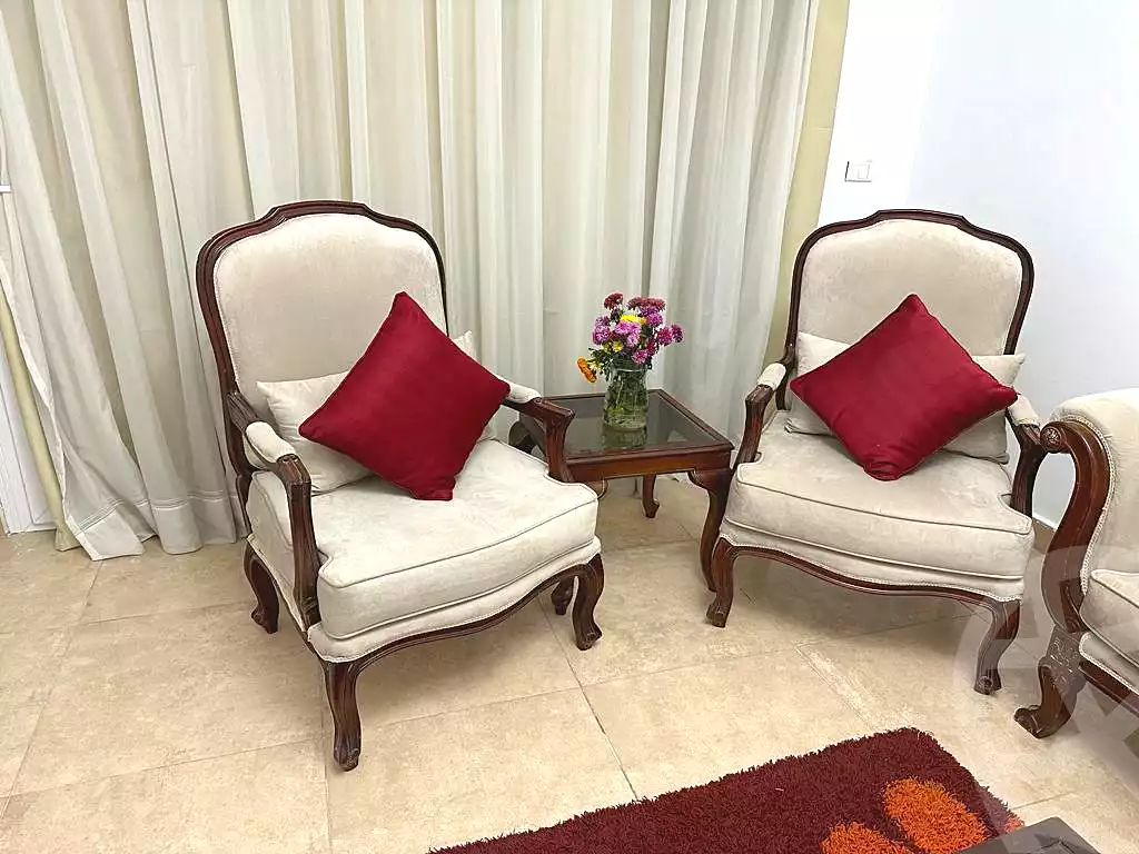 https://aqarmap.com.eg/ar/listing/7219353-for-rent-cairo-6th-of-october-shr-drym-lnd