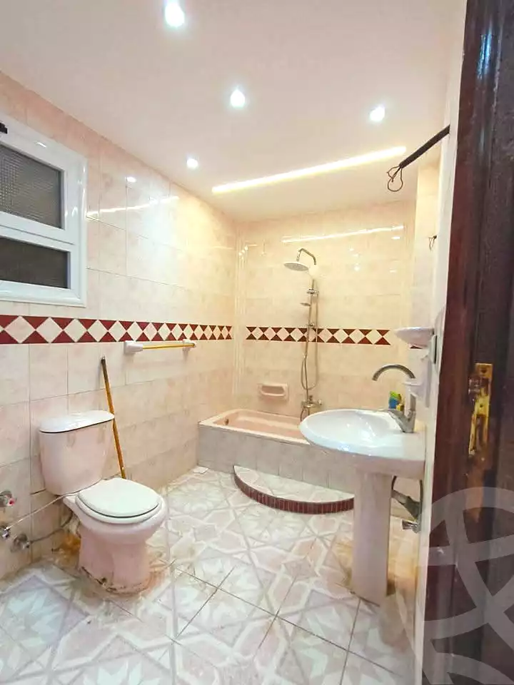 https://aqarmap.com.eg/ar/listing/7219360-for-rent-alexandria-al-agamy-lbytsh-belia-st