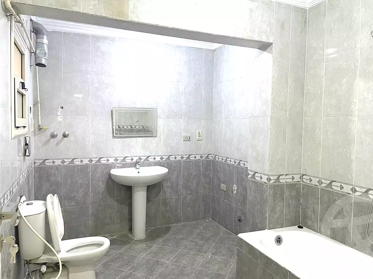 https://aqarmap.com.eg/ar/listing/7220029-for-rent-cairo-mokattam-lhdb-l-ly-diplomats-neighborhood -al-ahram-st
