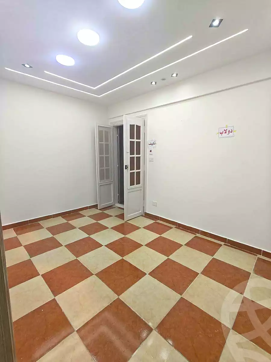 https://aqarmap.com.eg/ar/listing/7220306-for-sale-alexandria-sydy-bshr-sydy-bshr-bhry-shr-mhmwd-l-yswy