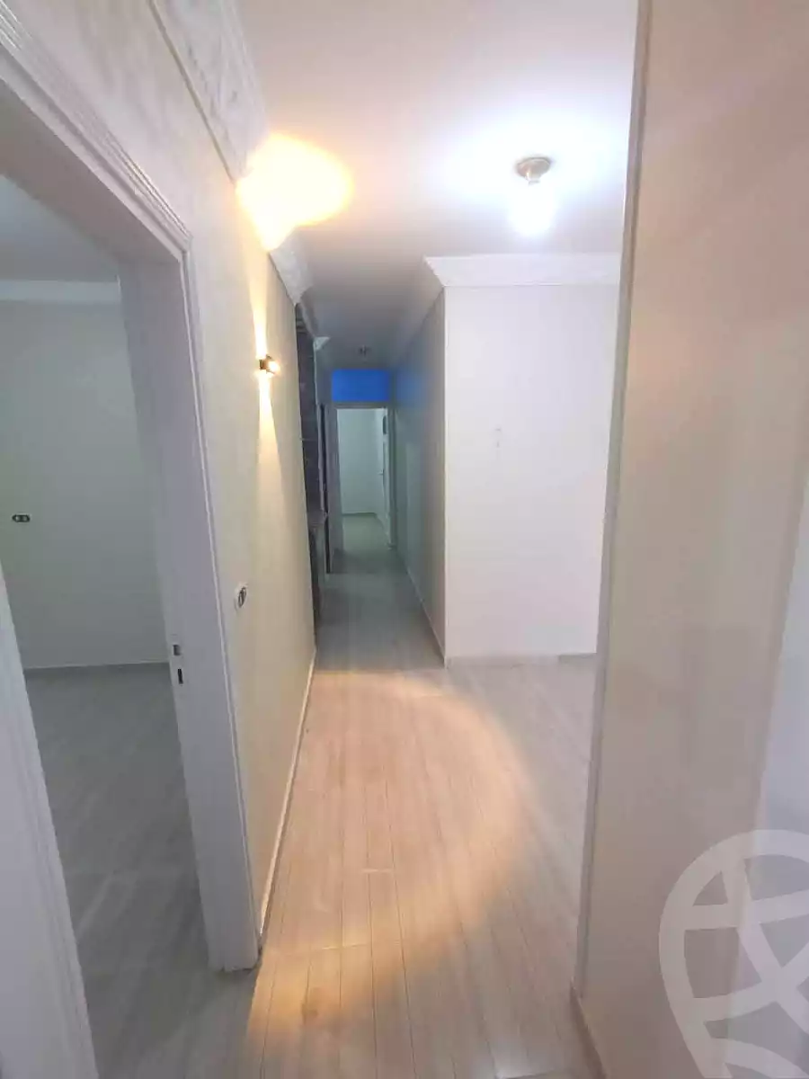 https://aqarmap.com.eg/en/listing/7220398-for-sale-alexandria-al-agamy-el-hanouvel-yathreb-st