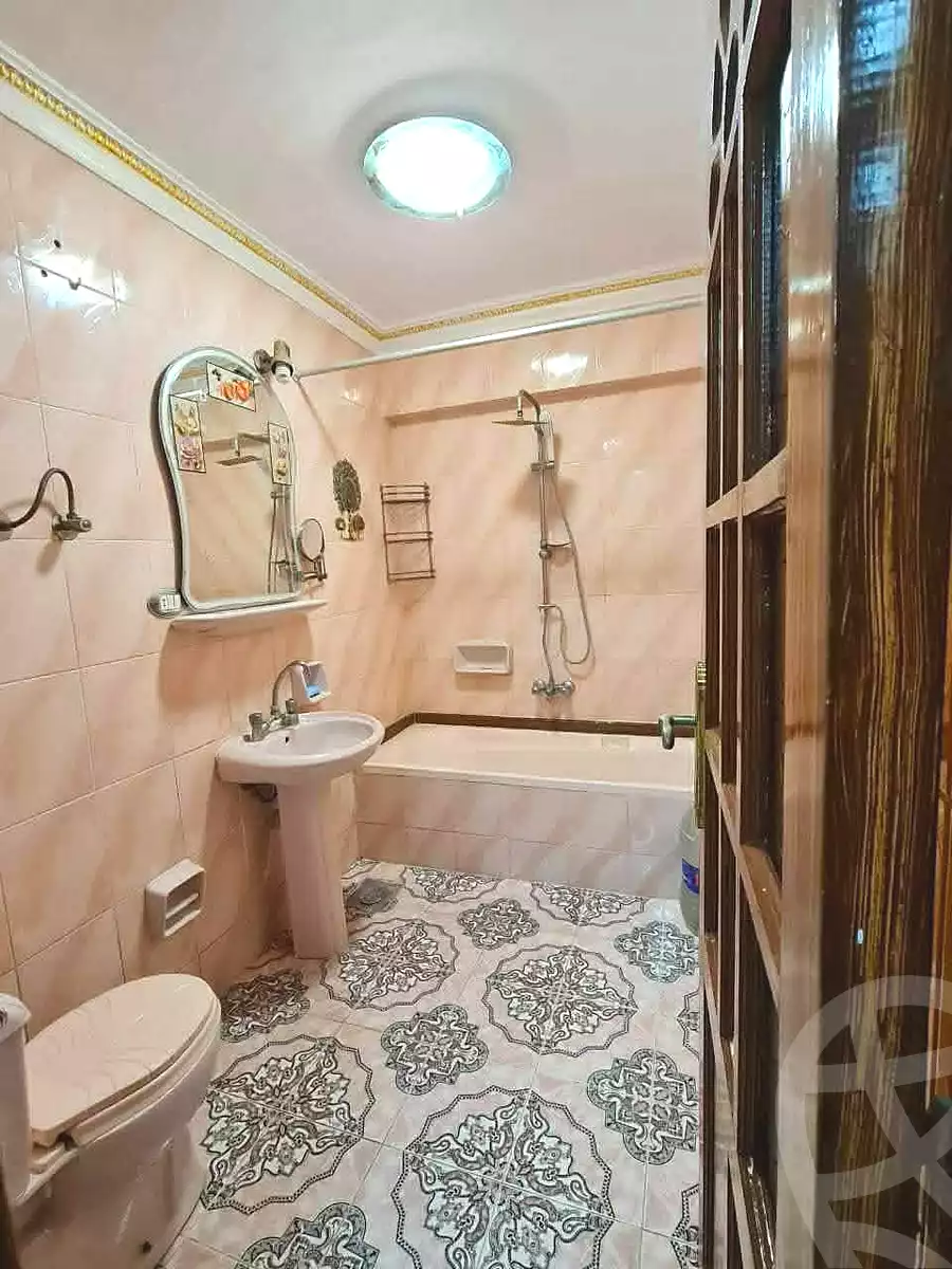 https://aqarmap.com.eg/en/listing/7220474-for-sale-alexandria-al-agamy-lbytsh-el-reyad-st