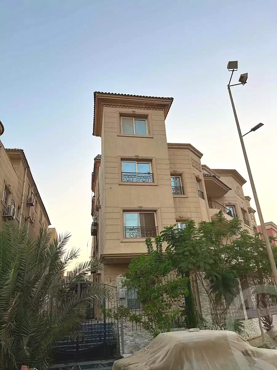 https://aqarmap.com.eg/ar/listing/7220634-for-sale-cairo-6th-of-october-hadaeq-october-compounds-el-fardoos-city