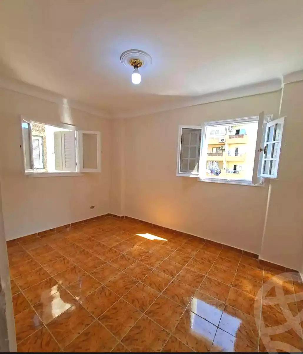 https://aqarmap.com.eg/ar/listing/7220702-for-sale-alexandria-el-asafra-l-sfr-bhry