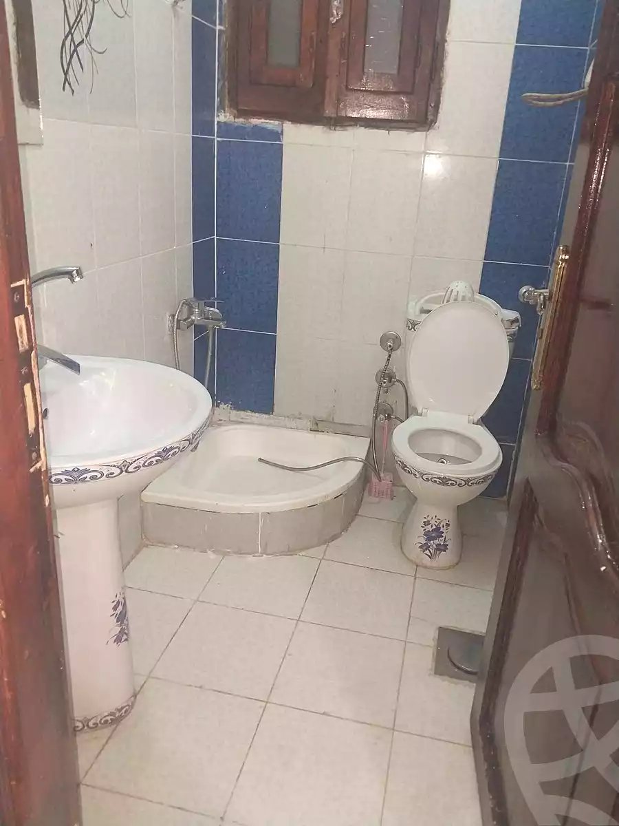 https://aqarmap.com.eg/ar/listing/7220896-for-sale-alexandria-al-agamy-el-hanouvel-el-zahraa-city-st