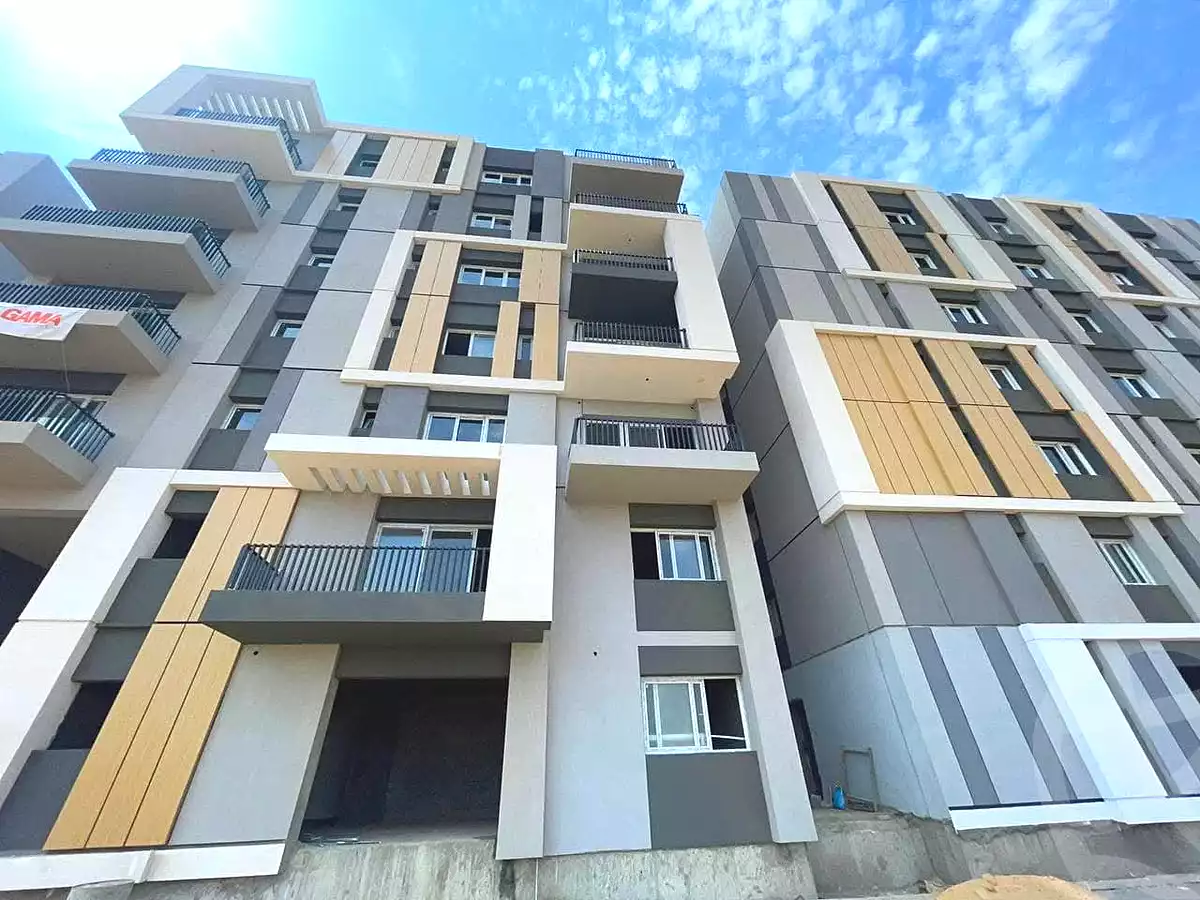 https://aqarmap.com.eg/ar/listing/7221061-for-sale-cairo-new-cairo-lmstqbl-syty-compounds-park-226-haptown-hassan-allam