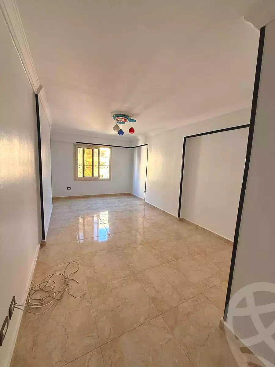 https://aqarmap.com.eg/en/listing/7221068-for-sale-alexandria-el-mandara-shr-jml-bd-lnsr