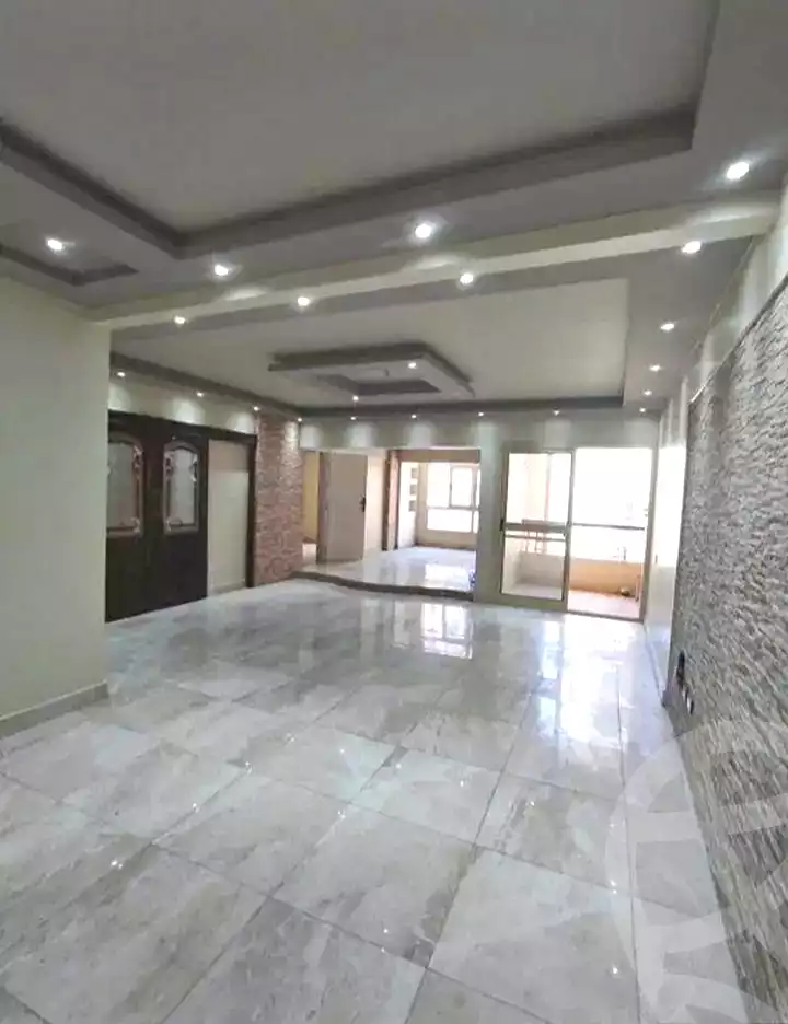 https://aqarmap.com.eg/ar/listing/7221251-for-rent-alexandria-moharram-bey
