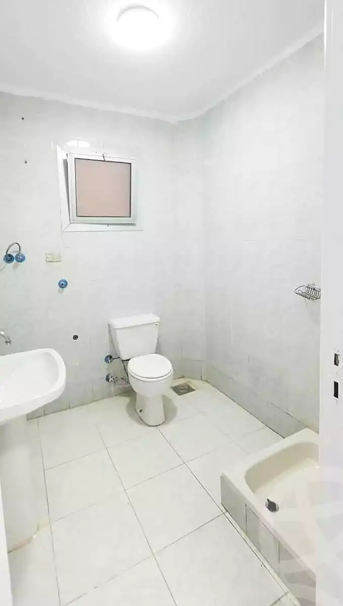 https://aqarmap.com.eg/ar/listing/7221384-for-sale-alexandria-al-agamy-shataa-el-nakheel