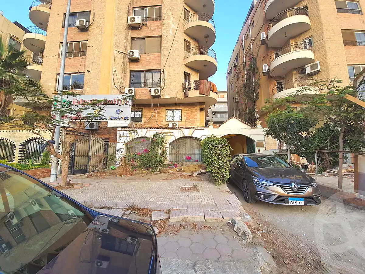 https://aqarmap.com.eg/ar/listing/7221418-for-sale-cairo-6th-of-october-el-ahyaa-neighborhood-8th-neighborhood-1