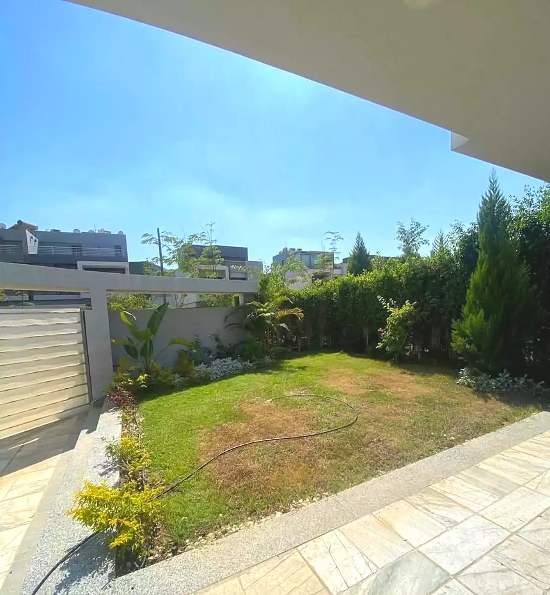 https://aqarmap.com.eg/en/listing/7221576-for-sale-cairo-new-cairo-compounds-el-patio-town-compound-la-vista